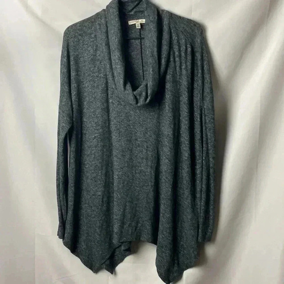 EXPRESS ONE ELEVEN WOMENS SIZE MEDIUM/LARGE COWL NECK SOFT GRAY SWEATER - Picture 2 of 11